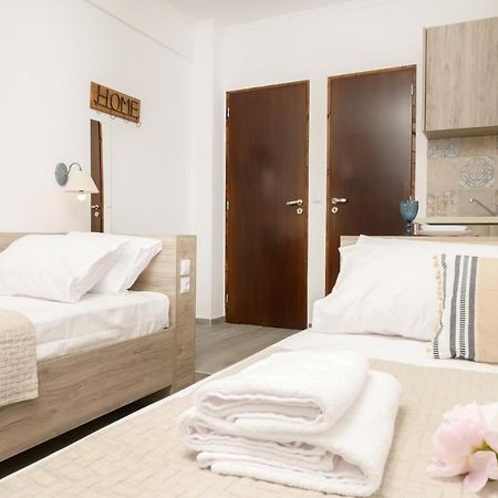 Sand Rooms To Let Nea Roda Exterior photo