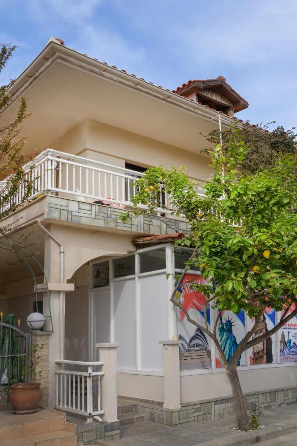 Sand Rooms To Let Nea Roda Exterior photo