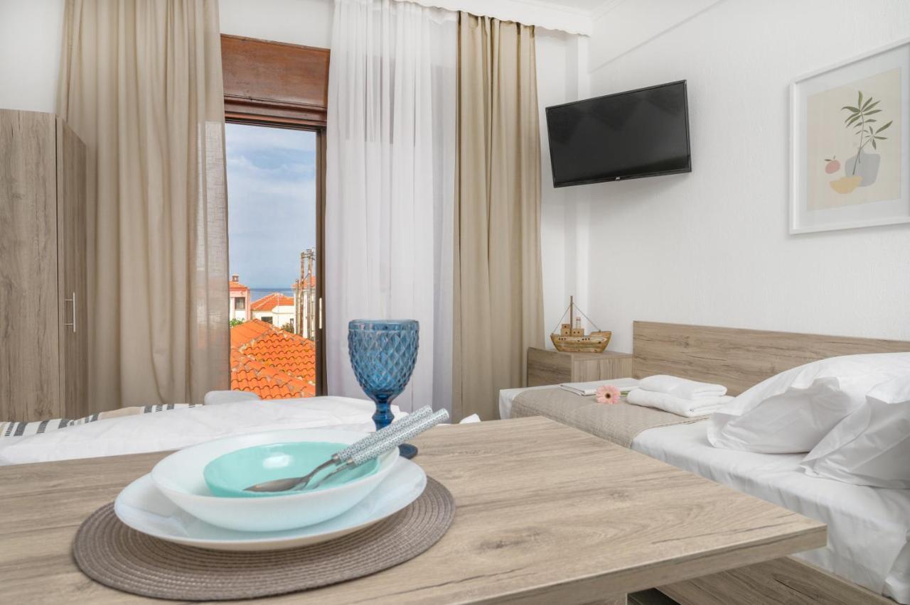 Sand Rooms To Let Nea Roda Exterior photo