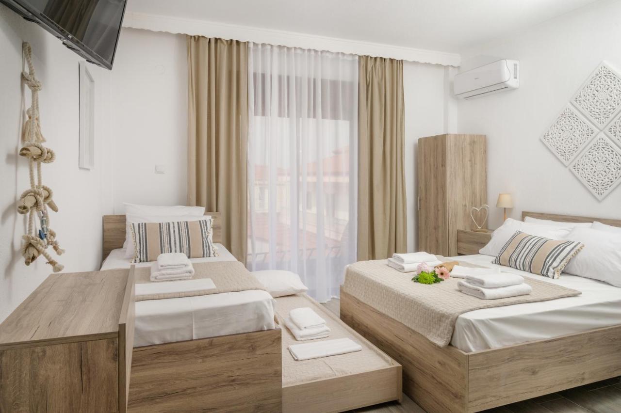 Sand Rooms To Let Nea Roda Exterior photo