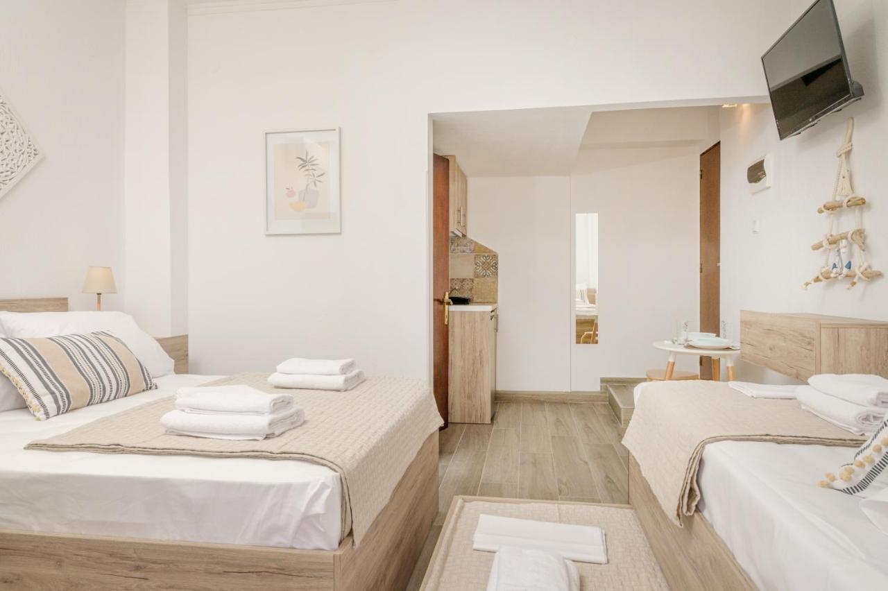 Sand Rooms To Let Nea Roda Exterior photo